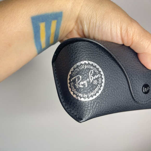 Ray Ban Black Leather Sunglass Case Button Snap - Picture 6 of 6